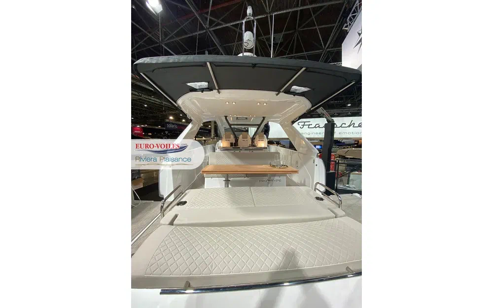 slider 8 Jeanneau DB 37
