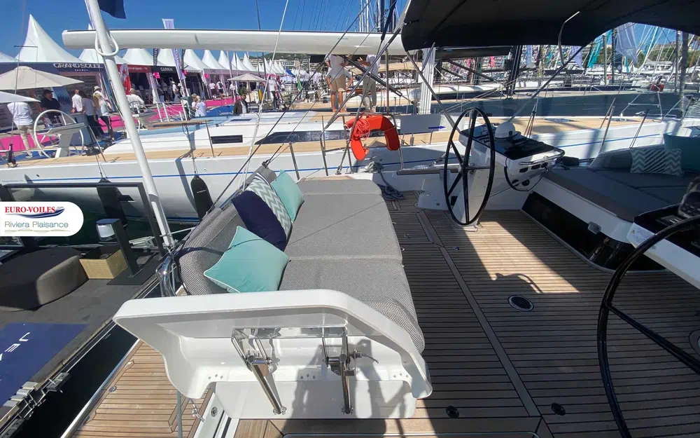 slider 3 Jeanneau 65