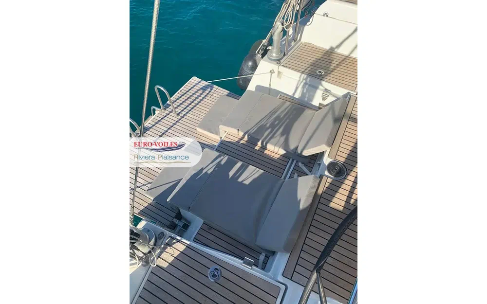 slider 10 Jeanneau 51