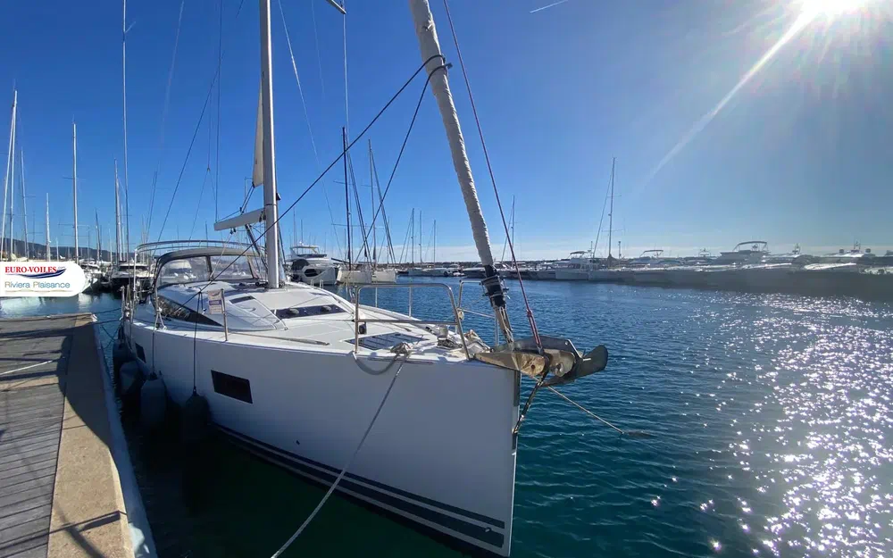 slider 2 Jeanneau 51
