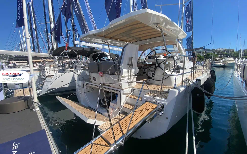 slider 1 Jeanneau 60