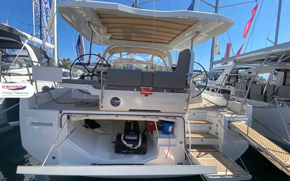 slider 2 Jeanneau 60