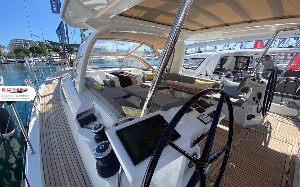 slider 4 Jeanneau 60