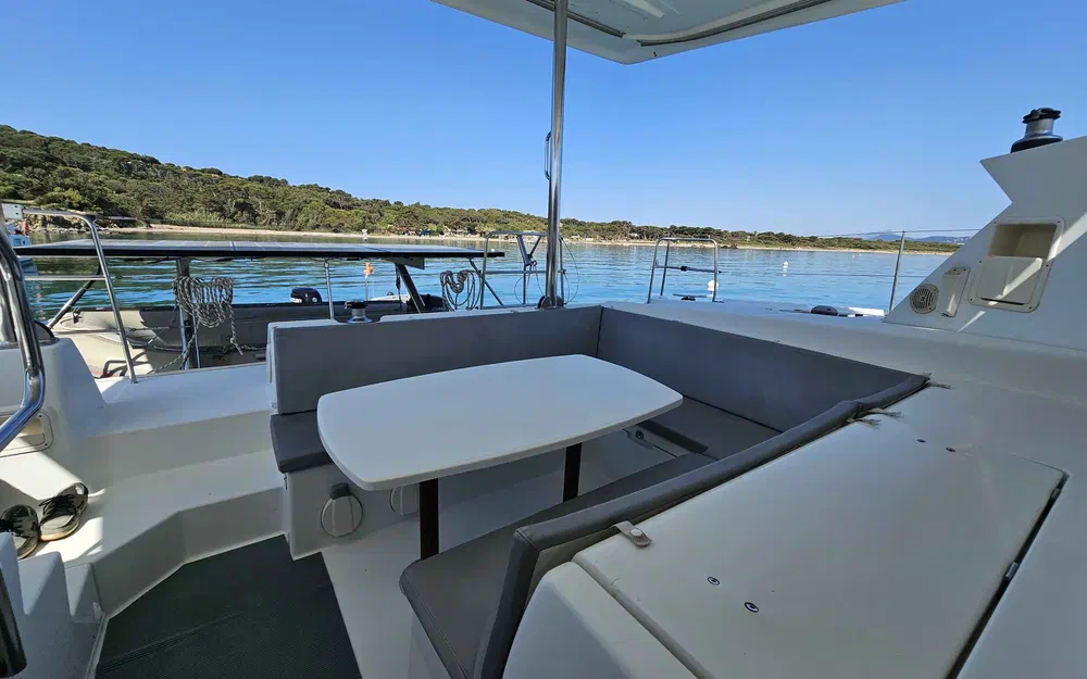 slider 2 Lagoon 420