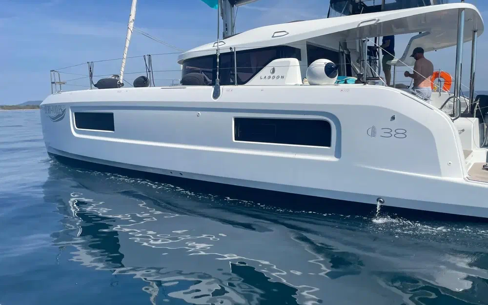 slider 5 Lagoon 38