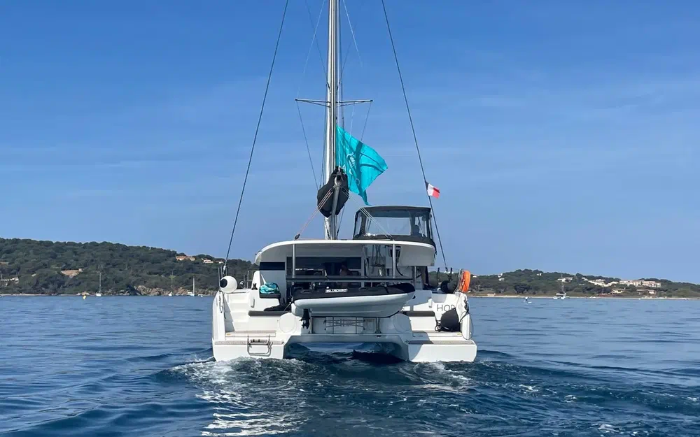 slider 7 Lagoon 38
