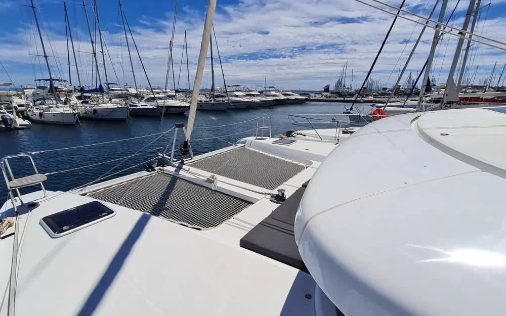 slider 3 Lagoon 42