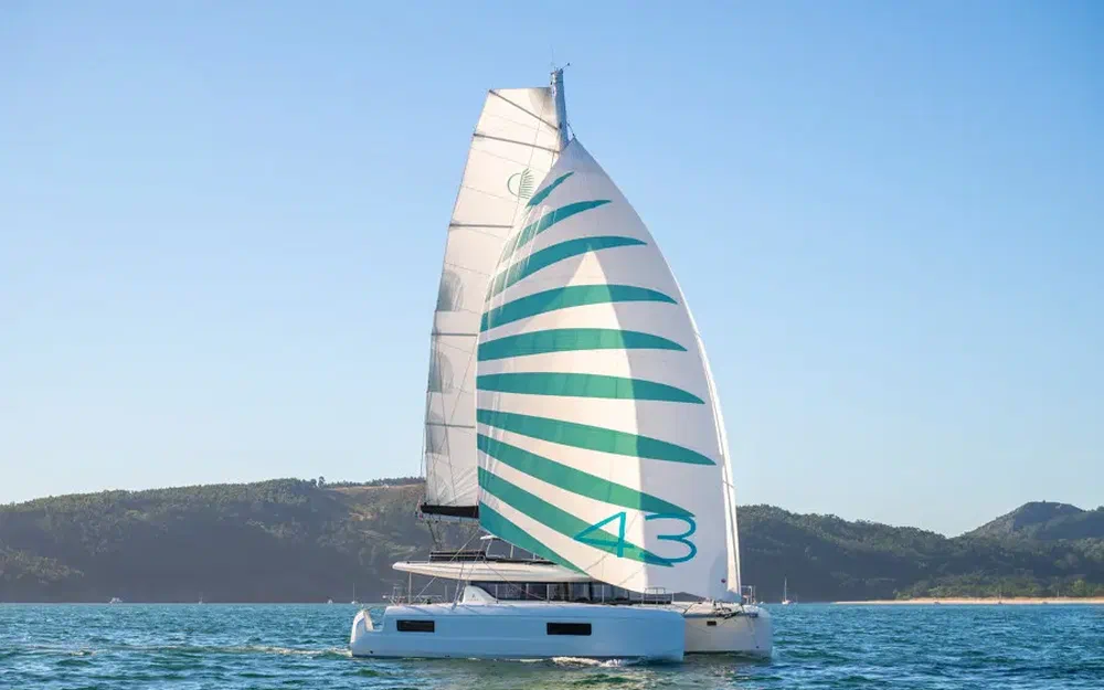 slider 1 Lagoon 43 Power