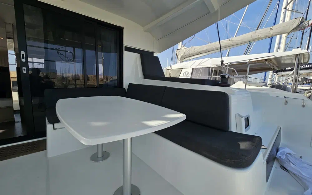 slider 13 Lagoon 42