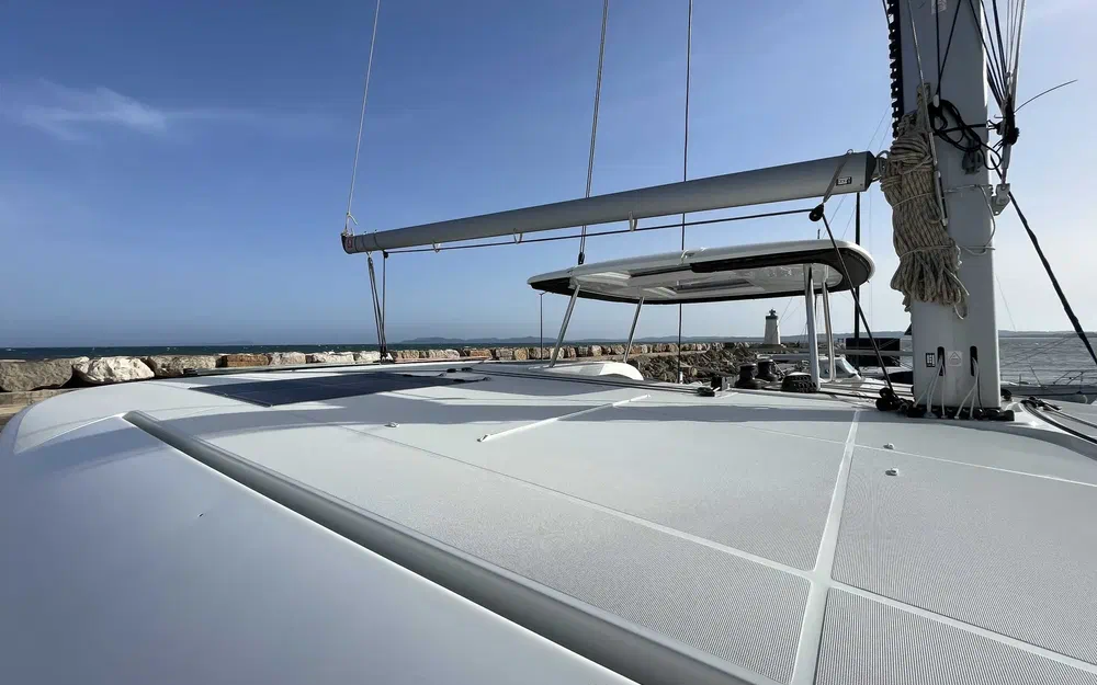 slider 3 Lagoon 42