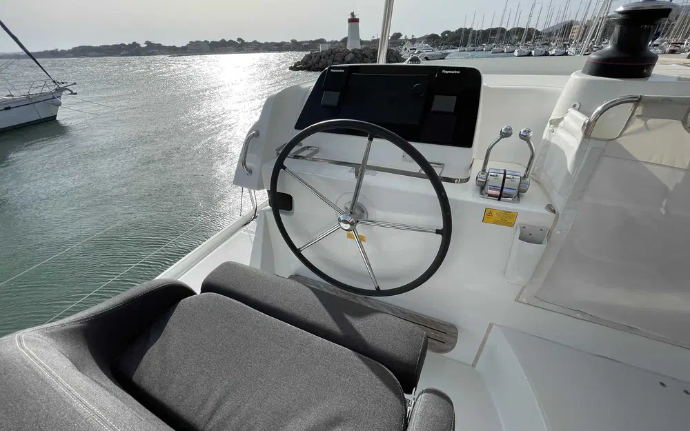 slider 7 Lagoon 42