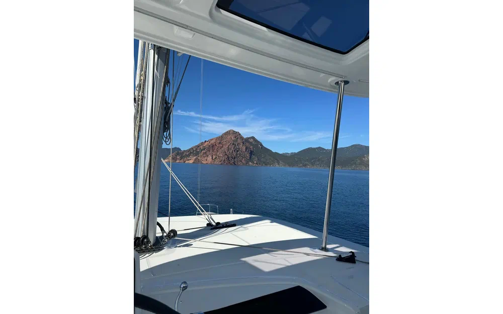 slider 6 Lagoon 46