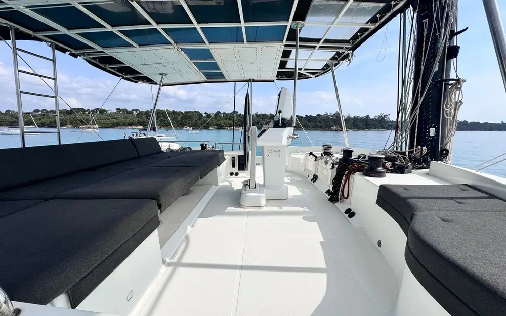 slider 11 Lagoon 52 F