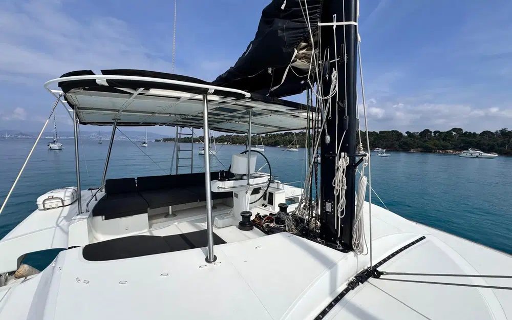 slider 13 Lagoon 52 F