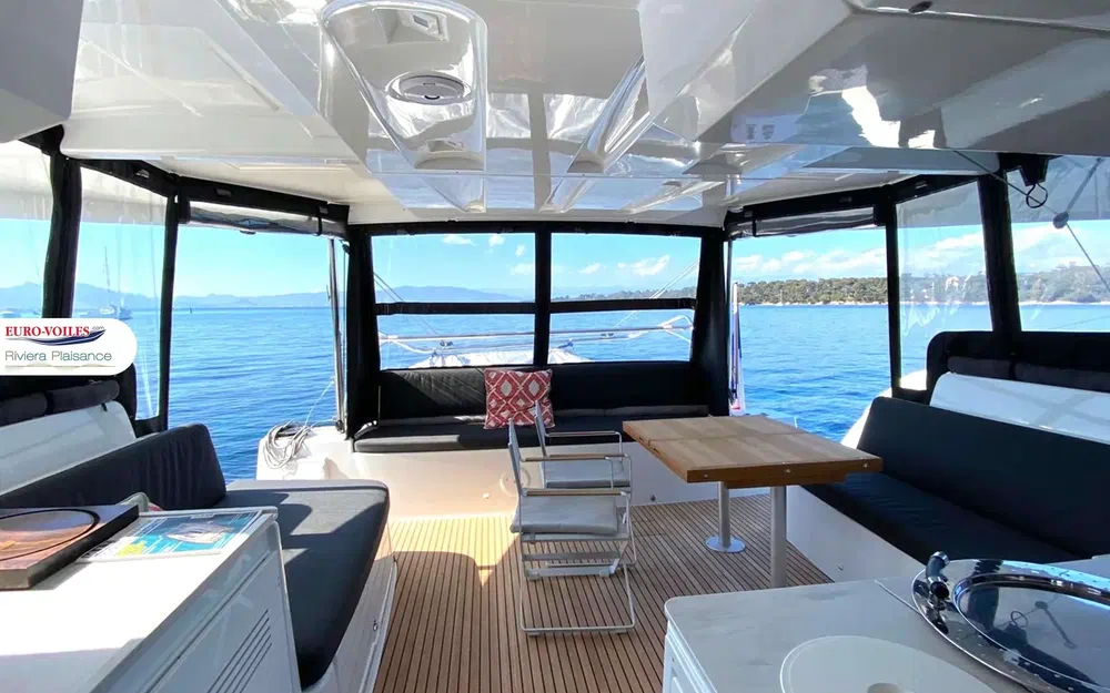 slider 18 Lagoon 46