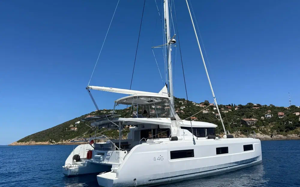 slider 5 Lagoon 46