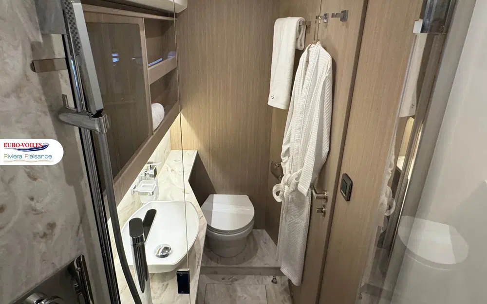 slider 11 Prestige Yachts F5.7