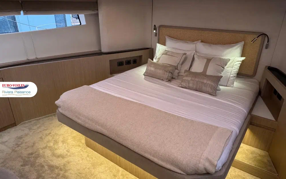 slider 15 Prestige Yachts F5.7