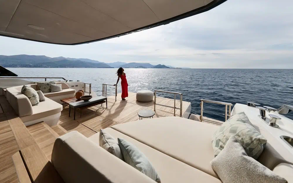slider 14 Prestige Yachts M7