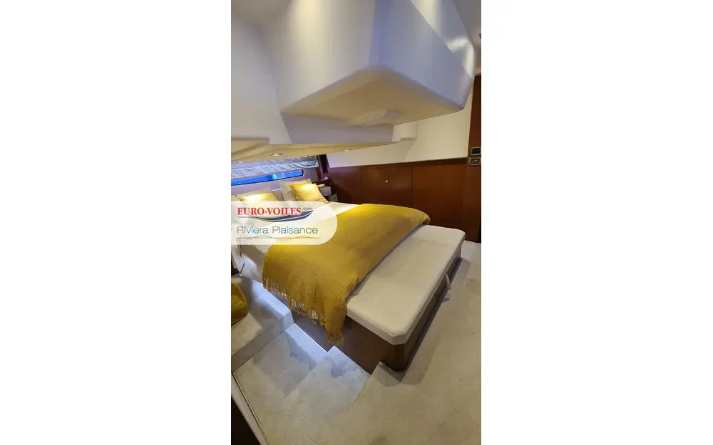 slider 16 Prestige Yachts 450 Fly