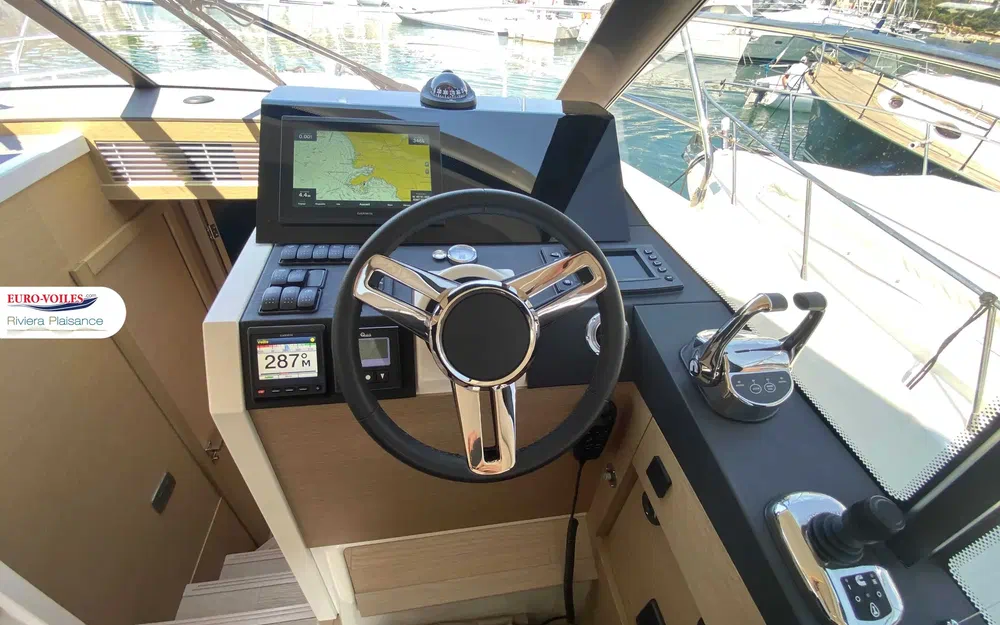 slider 11 Prestige Yachts 420 Fly