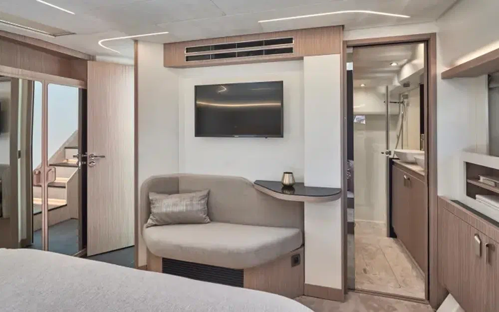 slider 9 Prestige Yachts F4.9