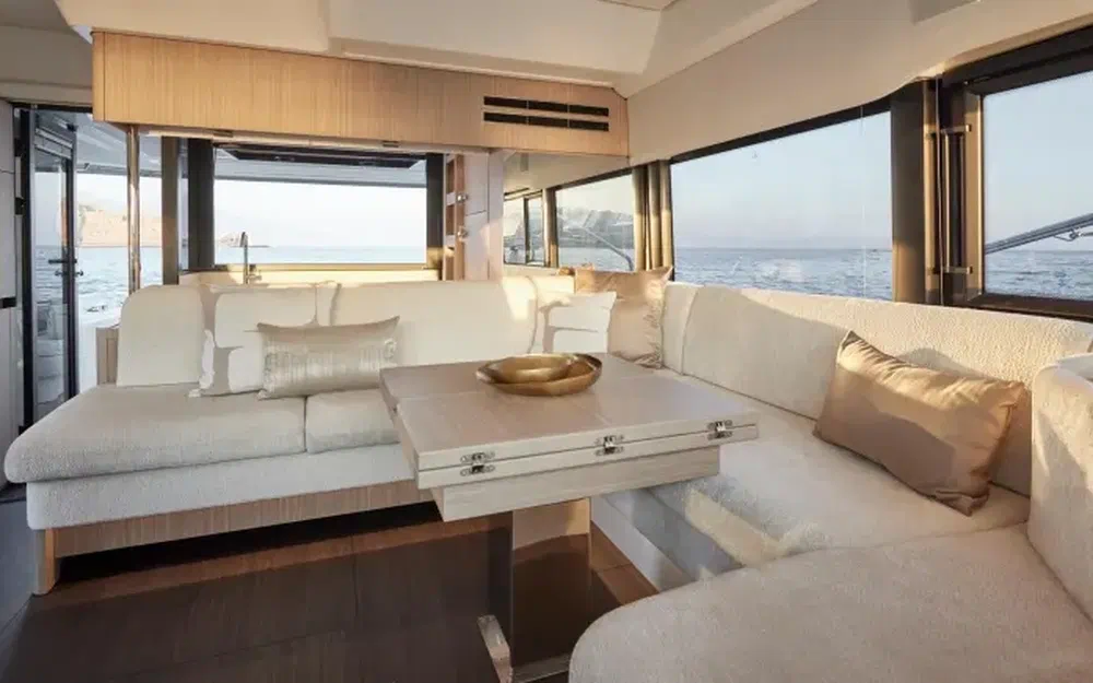 slider 5 Prestige Yachts F4.9