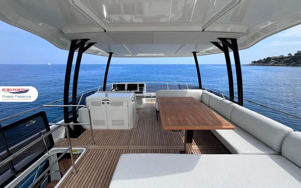 slider 13 Prestige Yachts M48