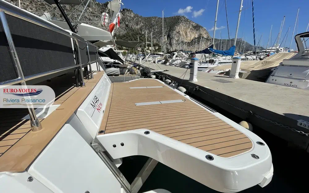 slider 15 Prestige Yachts M48