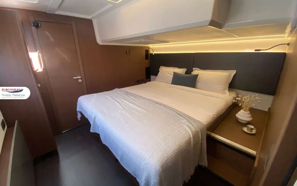 slider 16 Prestige Yachts M48