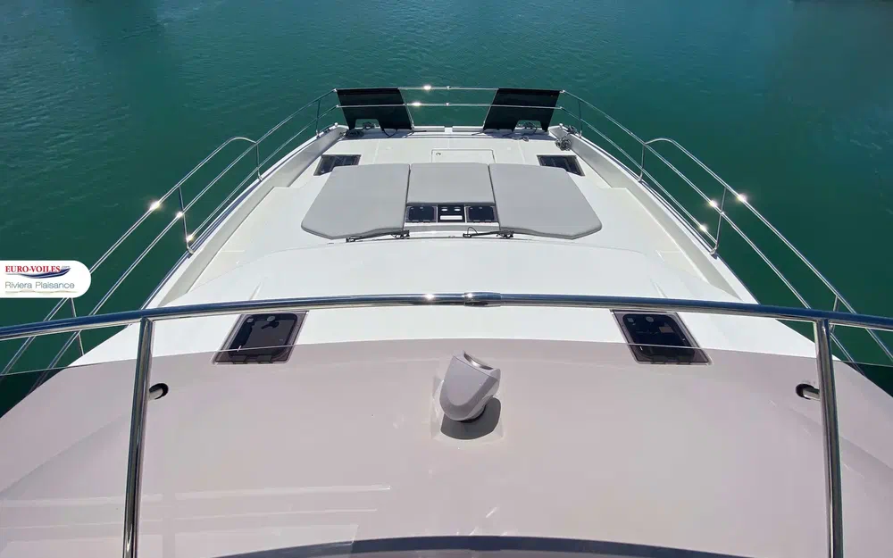 slider 18 Prestige Yachts M48