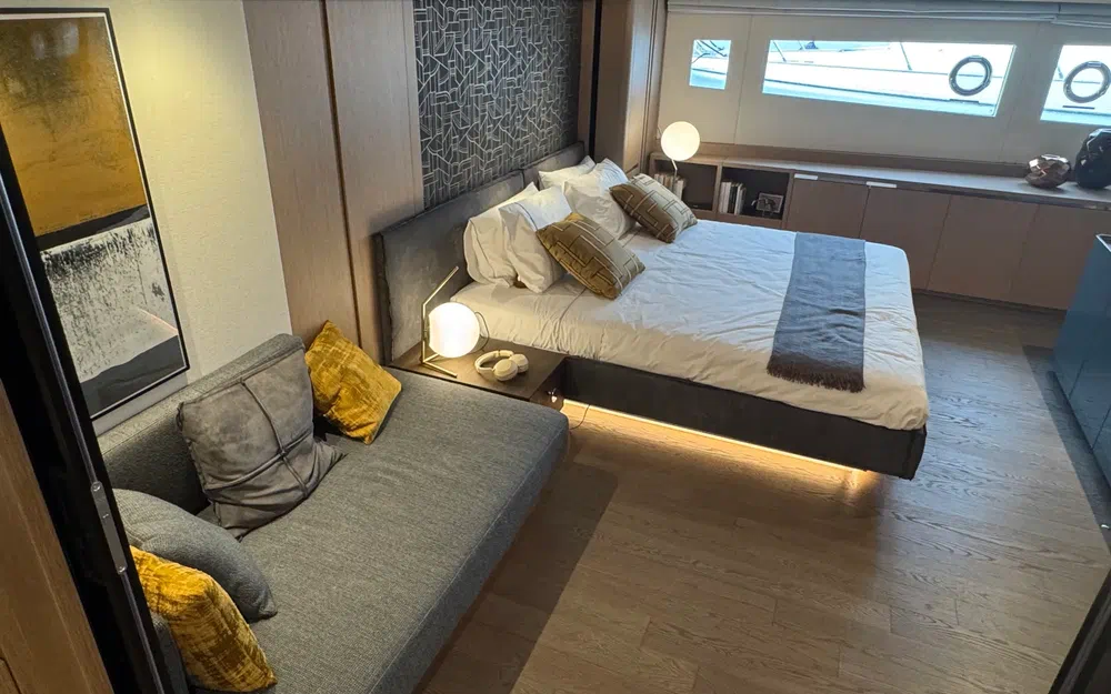 slider 25 Prestige Yachts M8