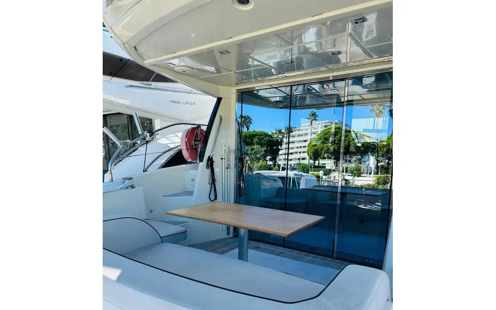 slider 17 Beneteau Monte Carlo 5