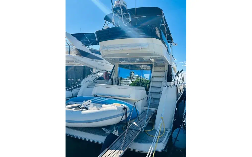 slider 1 Beneteau Monte Carlo 5