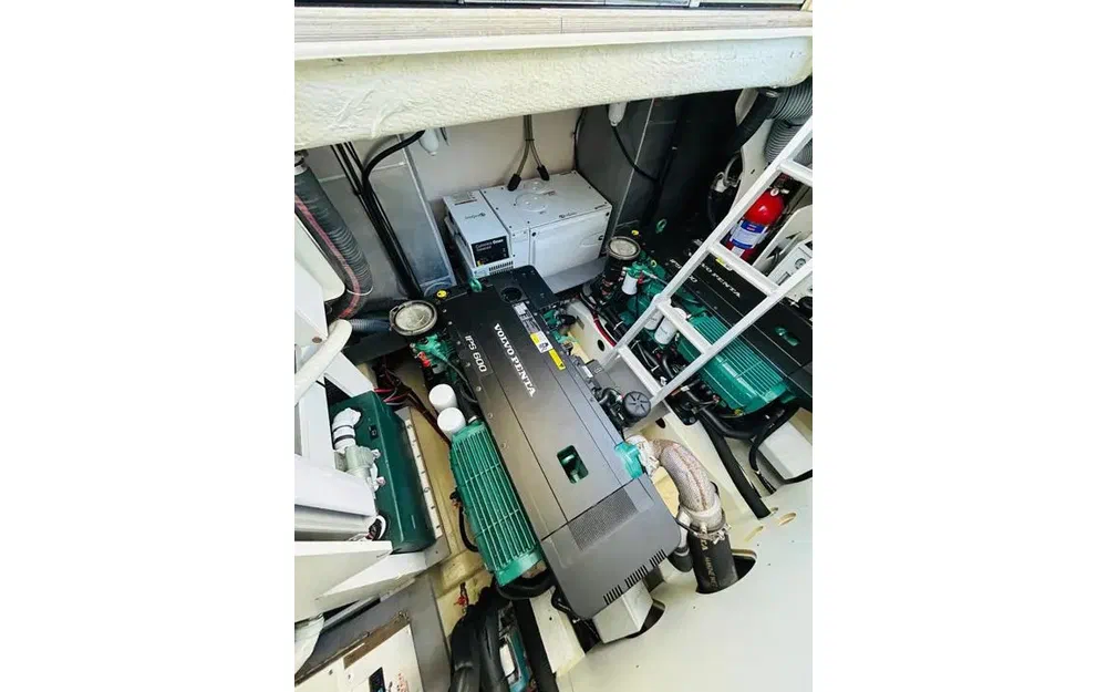 slider 19 Beneteau Monte Carlo 5