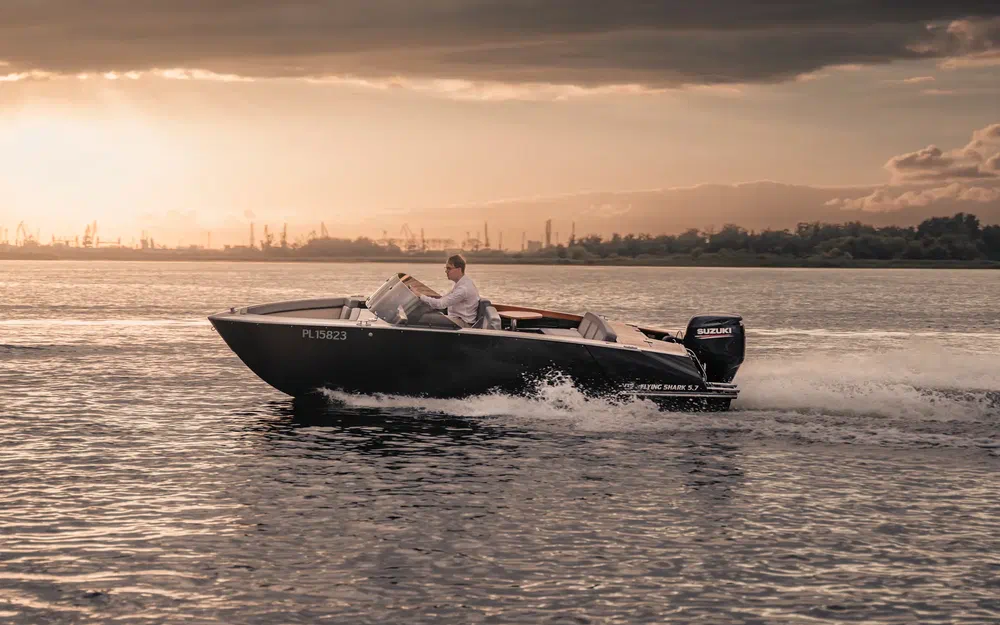 slider 10 VTS Boats Flying Shark 5.7