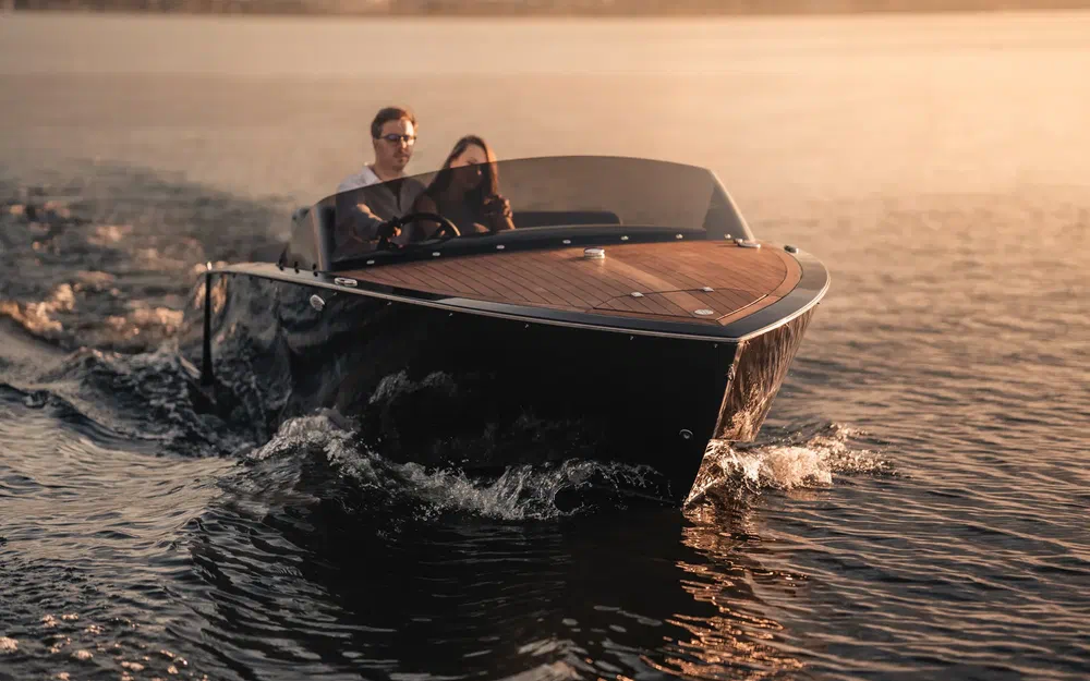 slider 3 VTS Boats Flying Shark 5.7