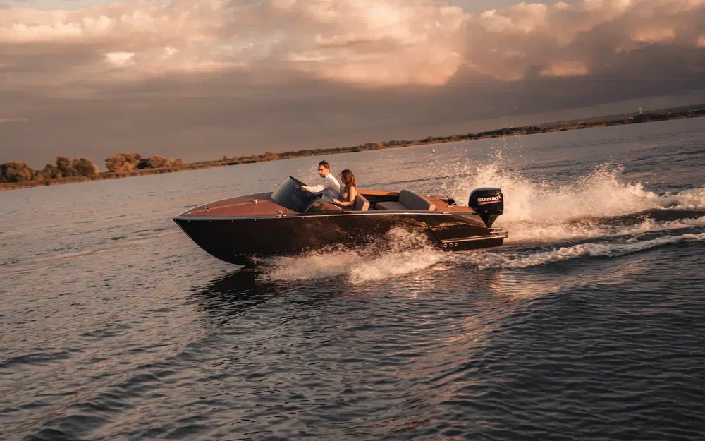 slider 5 VTS Boats Flying Shark 5.7