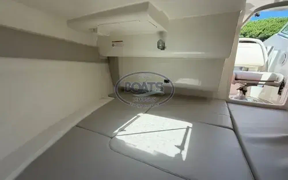 slider 11 Quicksilver Activ 645 Cabin