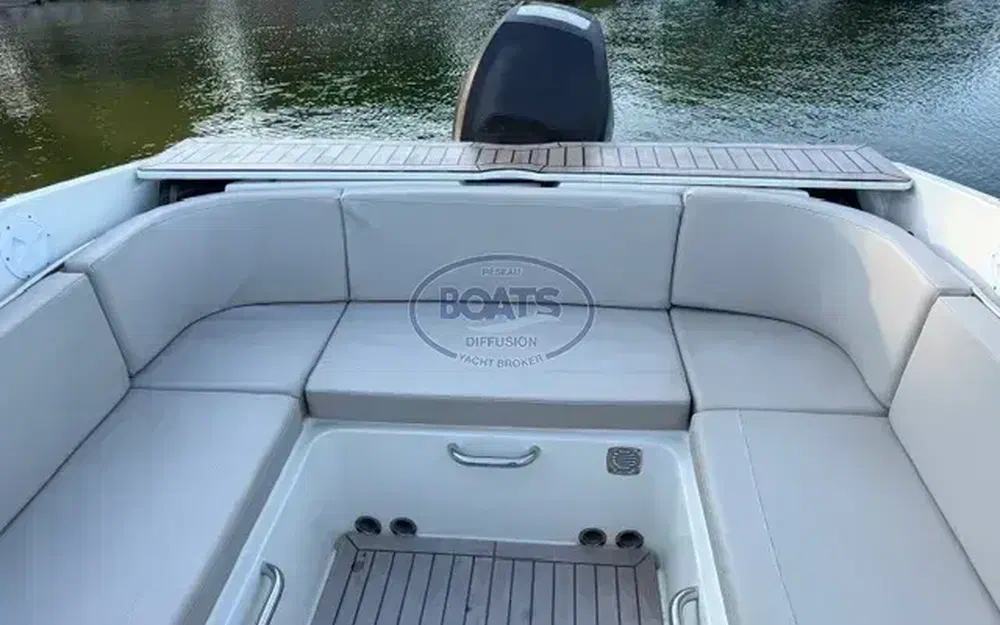slider 7 Quicksilver Activ 645 Cabin