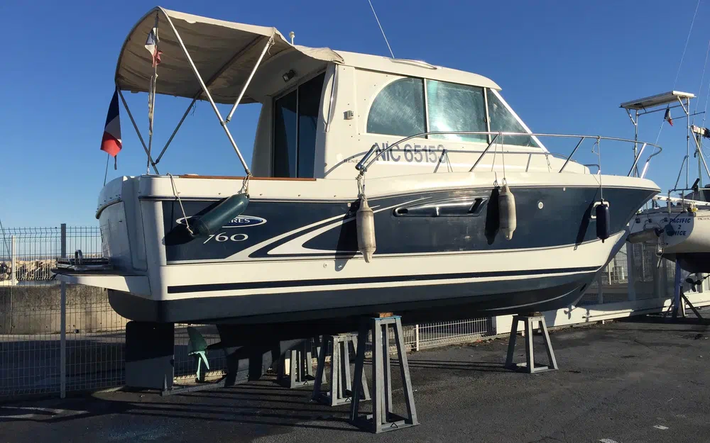 slider 8 Beneteau Antares 7.60
