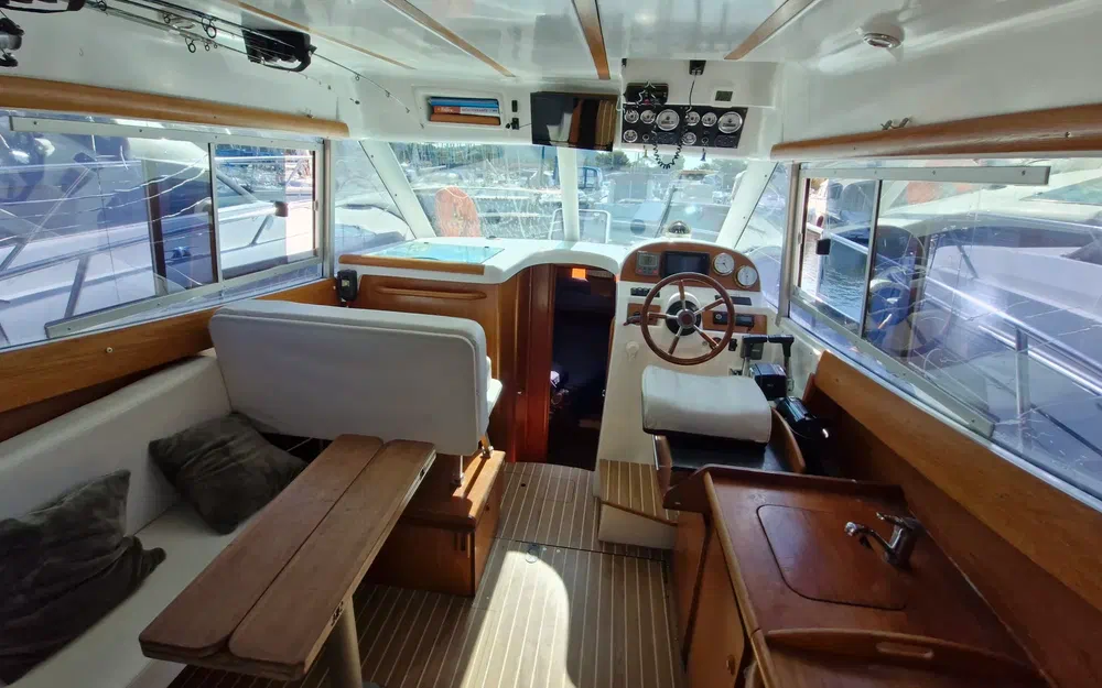 slider 1 Jeanneau Merry Fisher 925 Fly