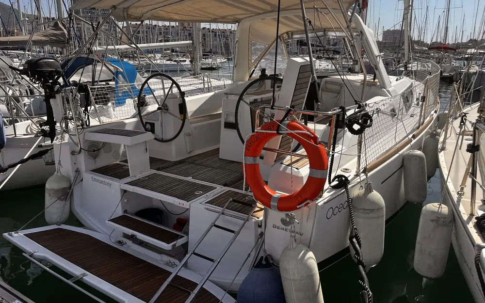 slider 1 Beneteau Oceanis 35.1