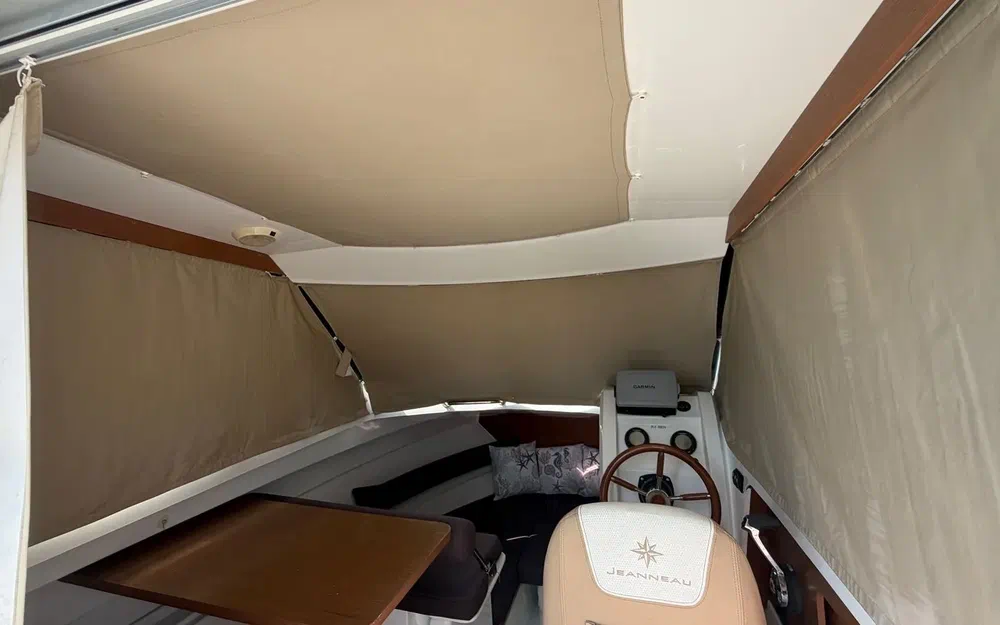 slider 40 Jeanneau Merry Fisher 645