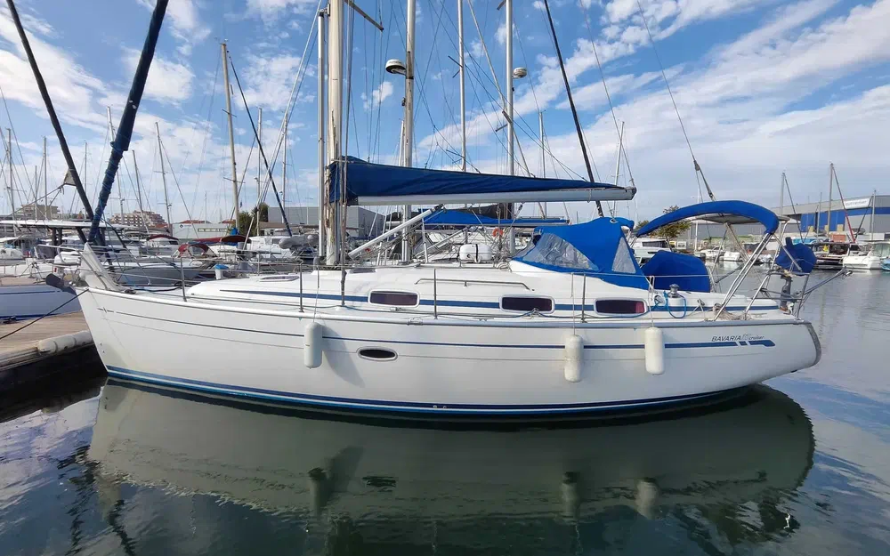 slider 0 Bavaria 37 Cruiser