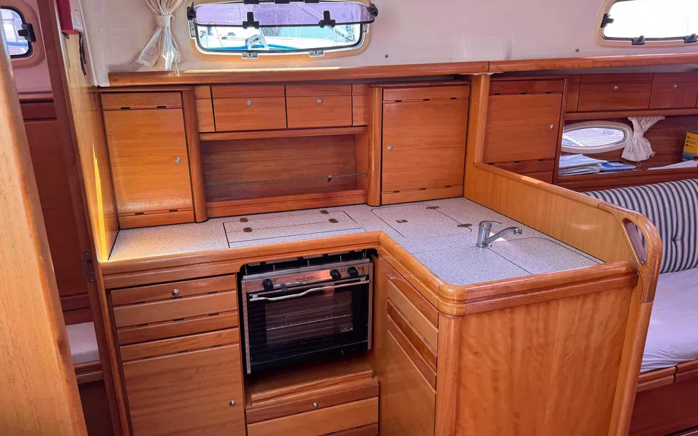 slider 13 Bavaria 37 Cruiser