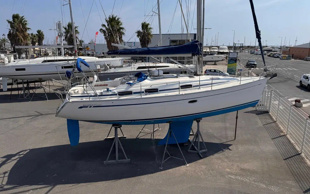 slider 2 Bavaria 37 Cruiser