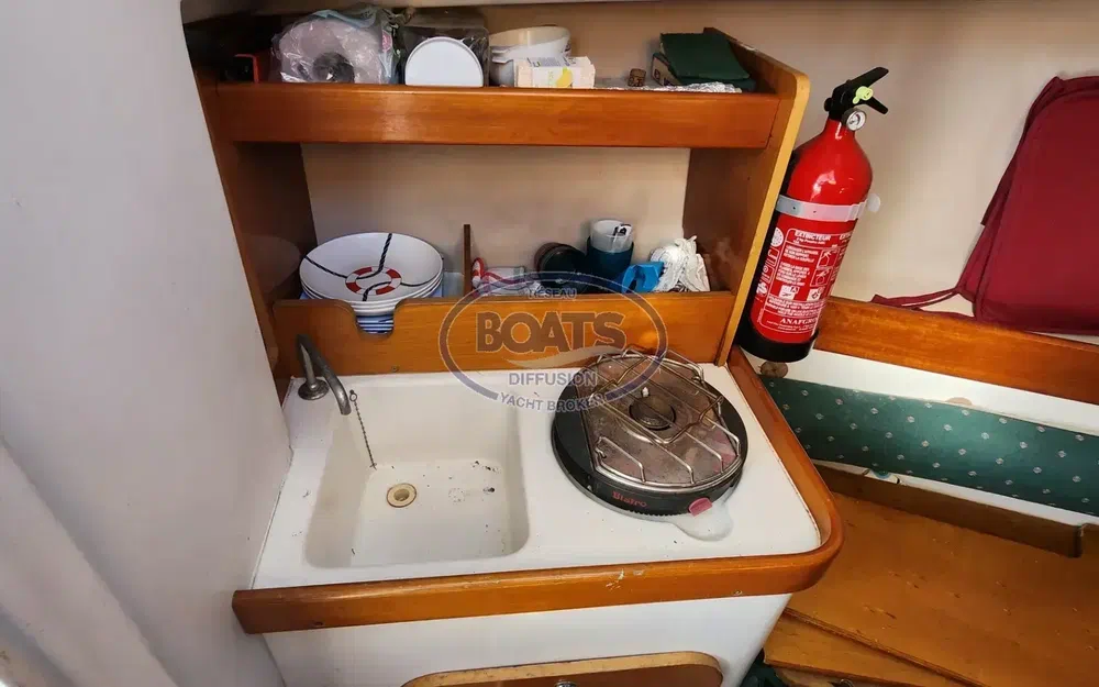 slider 10 Beneteau Antares 7