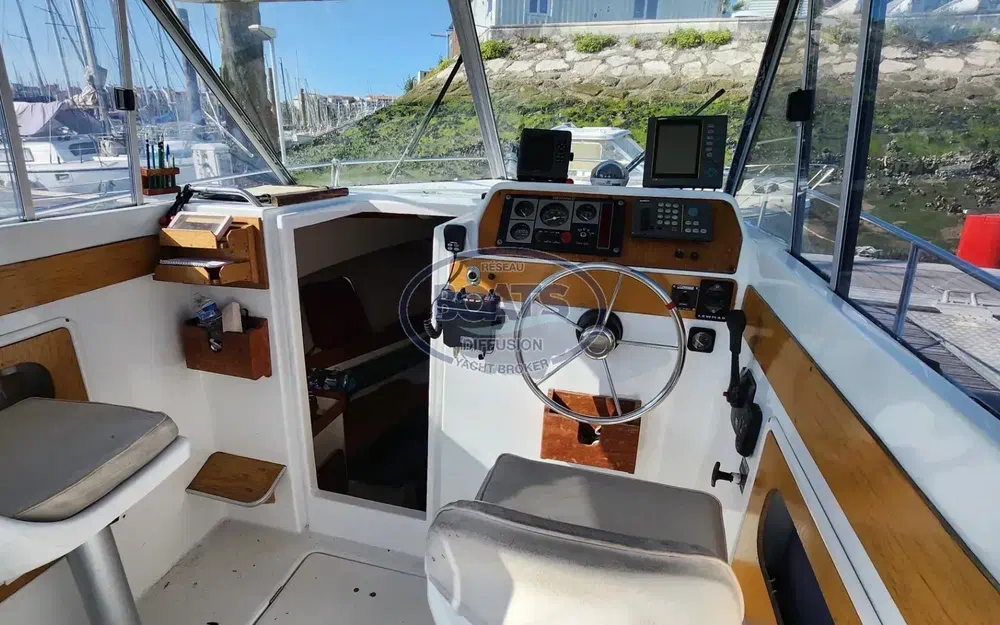 slider 11 Beneteau Antares 7