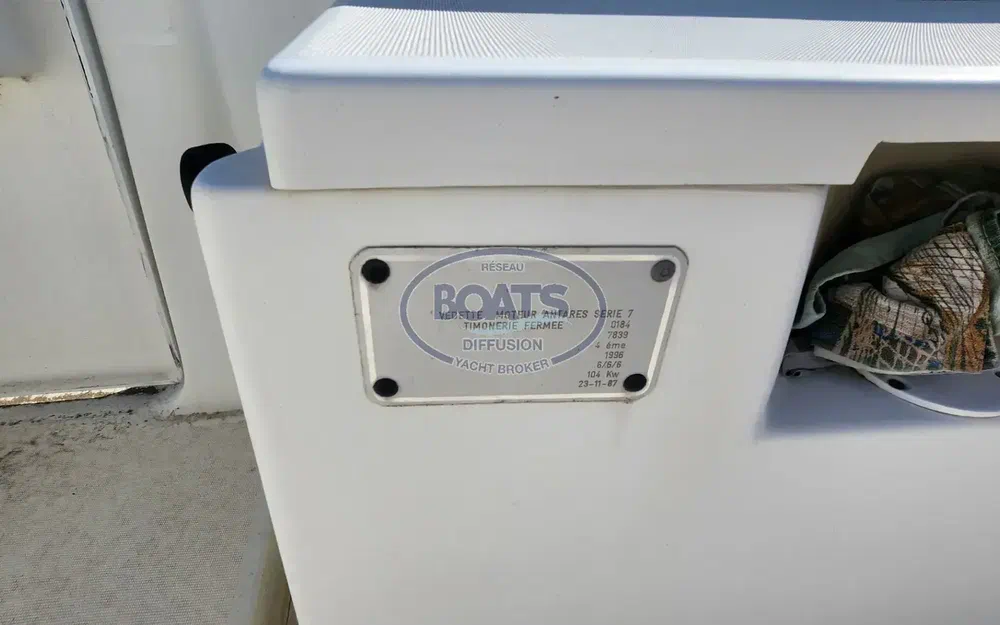 slider 13 Beneteau Antares 7